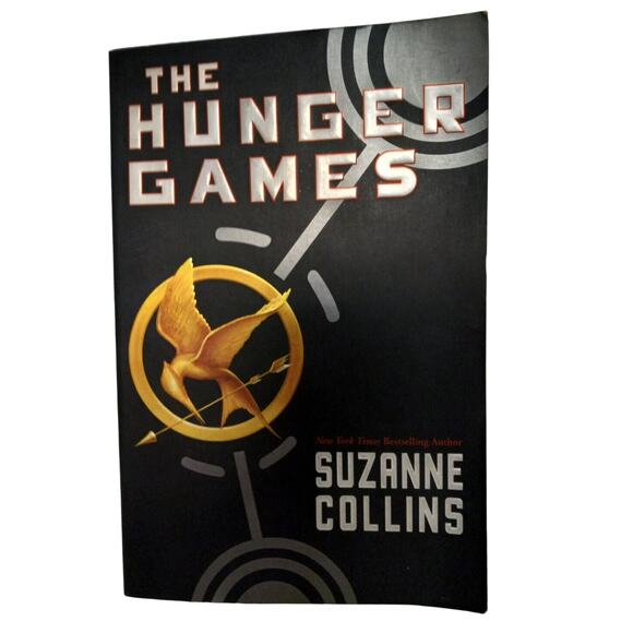 The Hunger Games by Suzanne Collins (2010, Trade Paperback) YA Novel Bestseller - Picture 1 of 1
